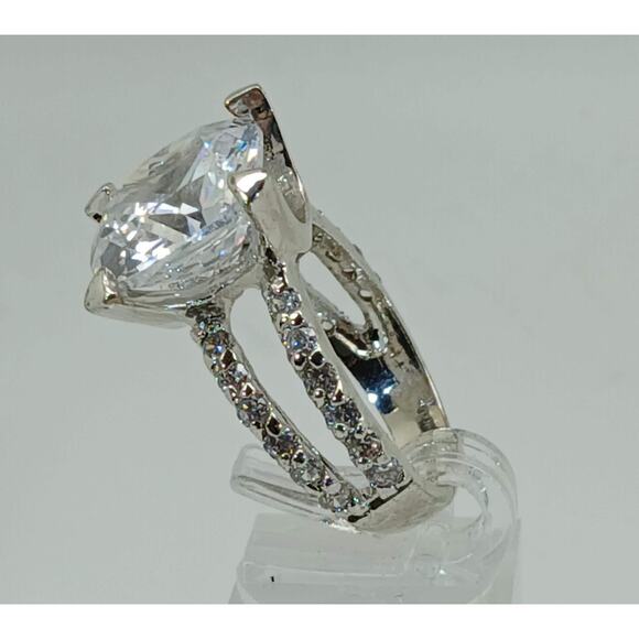 Vintage Ring Size 7 Silver Tone White Gold GP CZ Diamond Cocktail - Picture 9 of 10